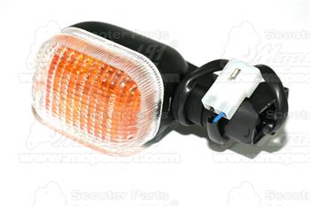 Smerovka zadná lavá APRILIA SR DITECH 50 (00-) / SR 50 LC RACING (00-) / SR 50 STREET komplet 12V 10W Ba15s R10W